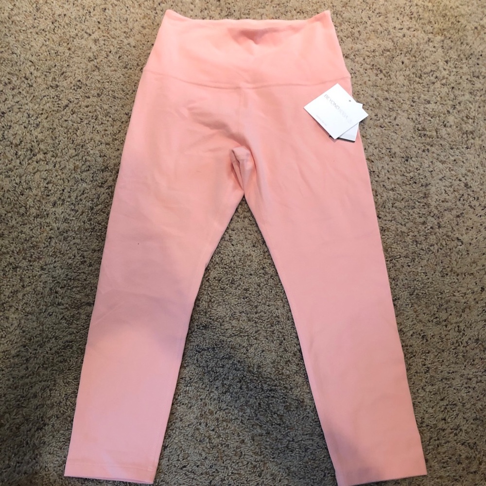 NWT Beyond Yoga capris Medium